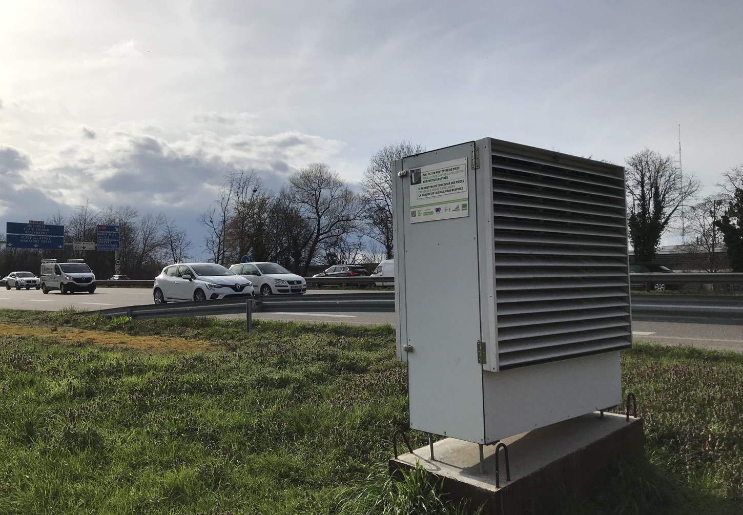 Dispositifs pour la filtration passive des particules fines en milieu urbain et périurbain à Strasbourg, France